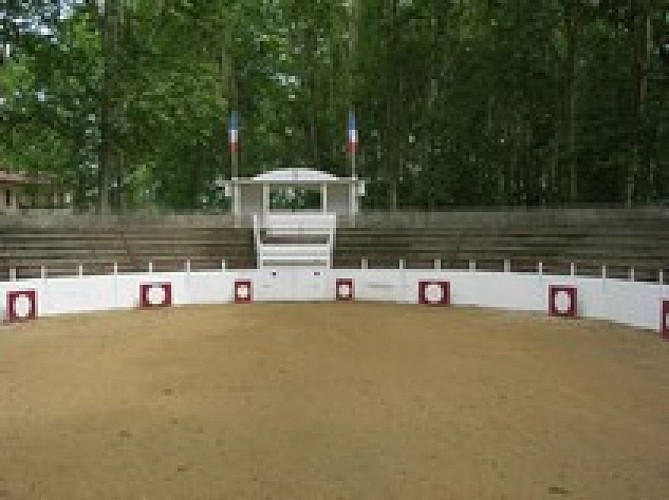 Intérieur des arènes d'Amou