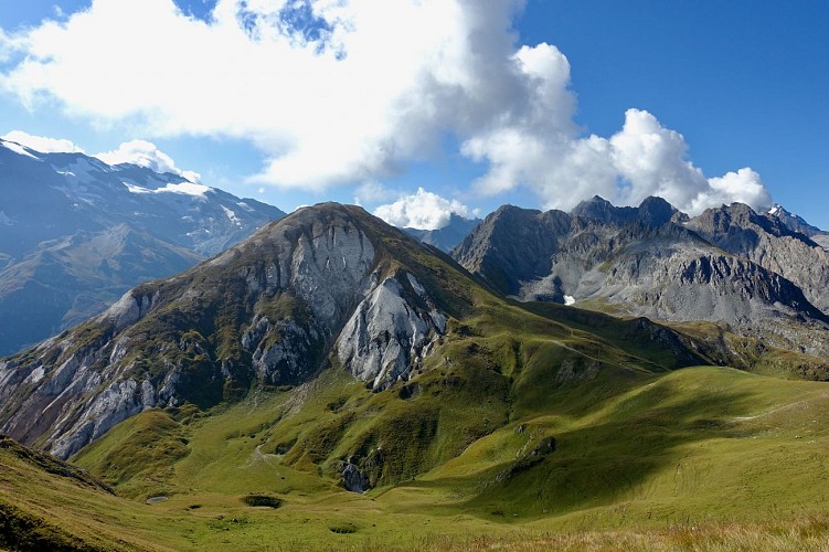3-day walking tour: Les 3 Cols