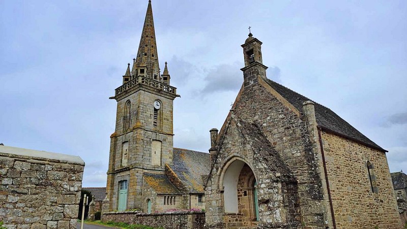 Eglise et chapelle de Plufur