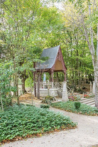 Par la chapelle de Tonneteau