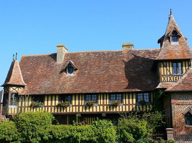 Village de Beuvron en Auge