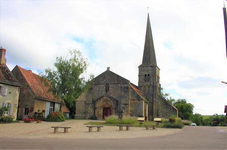 Place du bourg Autry Issards