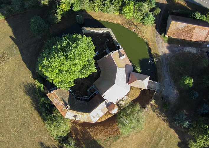 Le chateau de la condemine vu du ciel