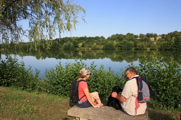 Vue sur le plan d'eau de La Chassagne