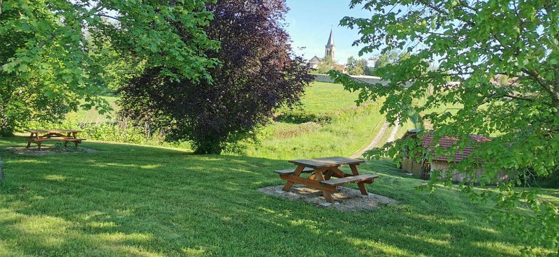 Lavoir et aire de pique nique St Aubin le Monial