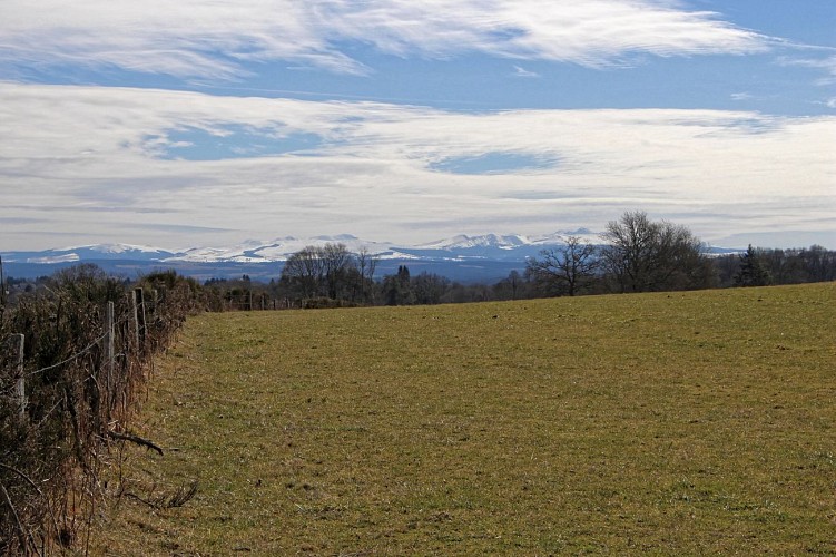 La voie d'Agrippa, vue sur le massif du Sancy