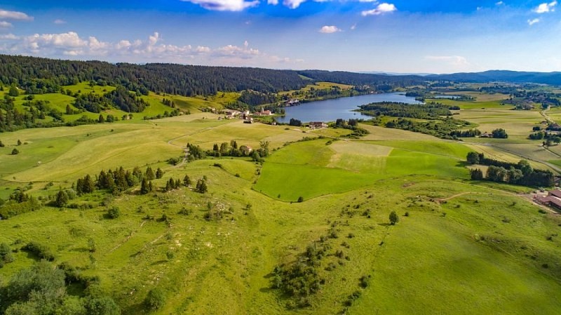 Lac de l'Abbaye et ses alentours - Drone