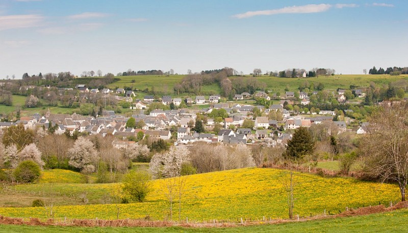 Vue sur le village de Tauves