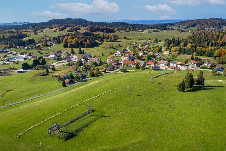 Village de La Pesse vue en Drone