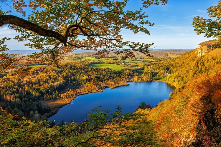 Lac de Bonlieu en Automne