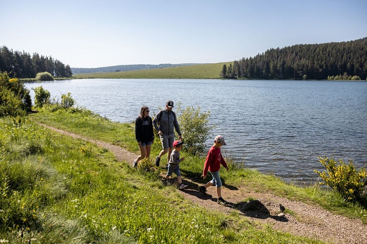 Balade famille lac Servières