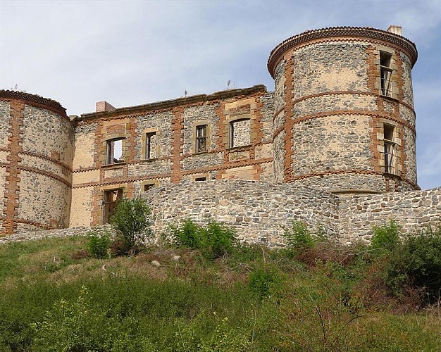 Le château de La Chaux-Montgros