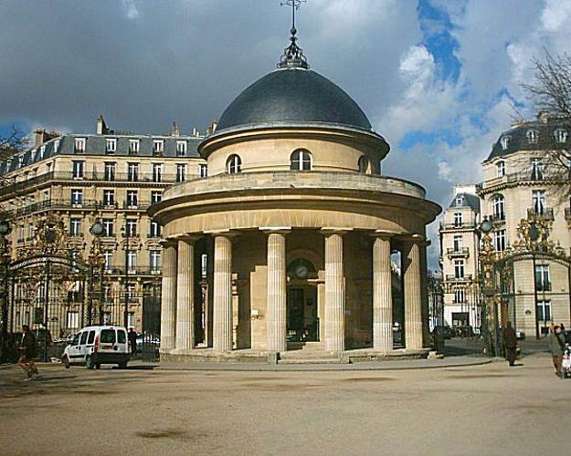 Rotonde du parc Monceau.