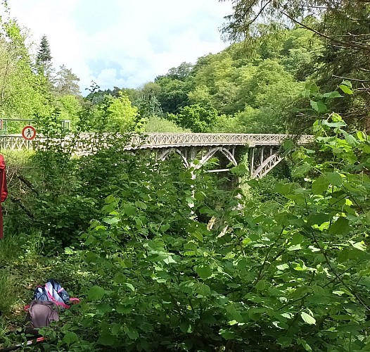 PLOUMAGOAR : du bourg au viaduc de Kerlosquer / vendredi 17 mai 2024