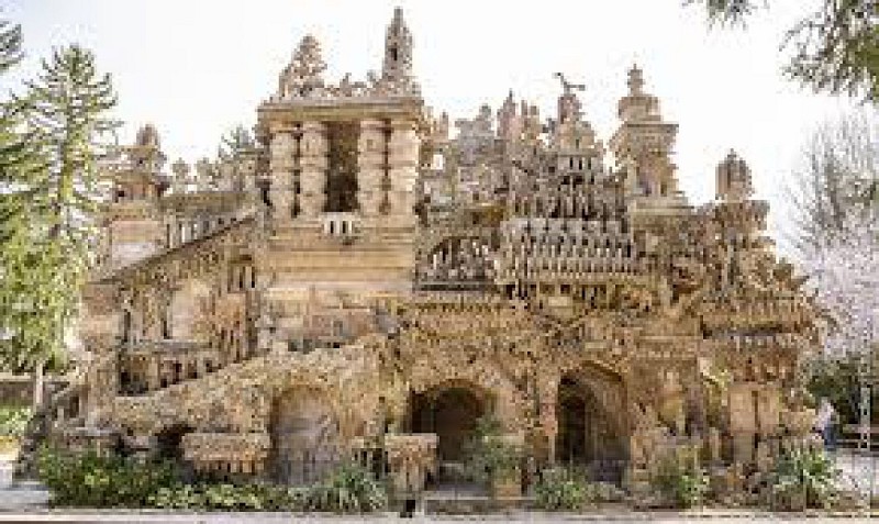 Visite du Palais Idéal du Facteur Cheval