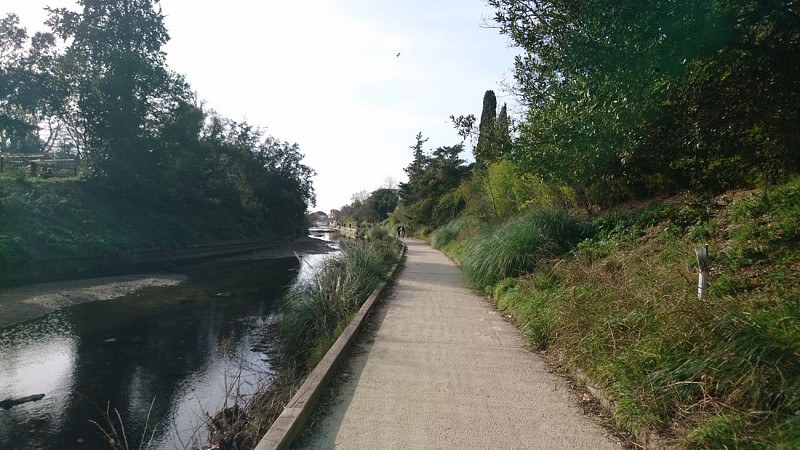 Urban stroll: a veritable green corridor between the Saint-Giniez, Bonneveine and Mazargues districts