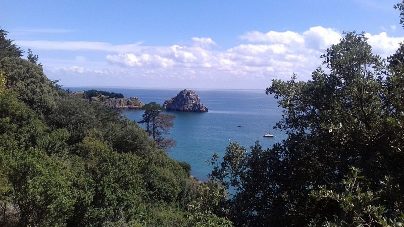 1- GR34 ... St Meloir des Ondes --> Cancale --> Pointe du Grouin