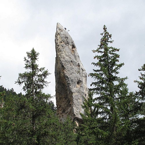 Monolithe de Sardières