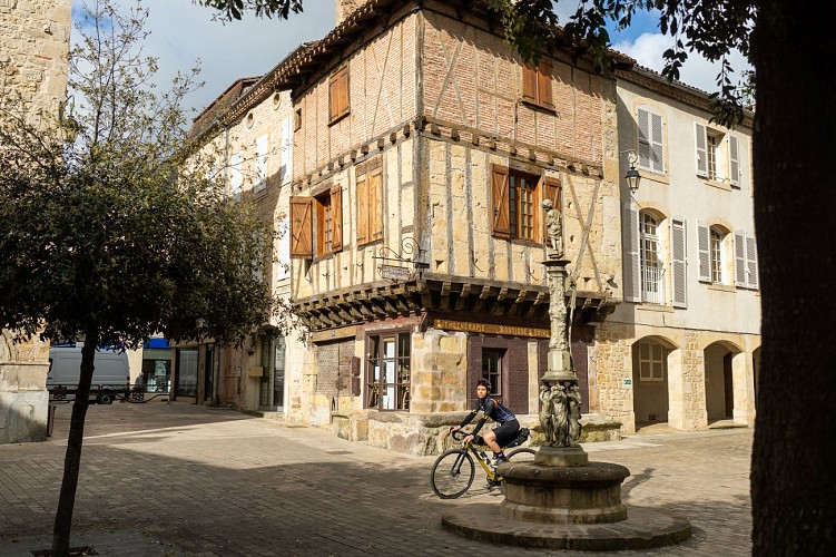 Découverte de Saint-Céré à vélo