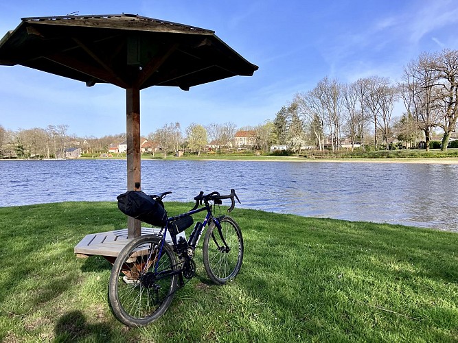 Etang_grenetier_LaMachine_Route_des_Lacs_Morvan