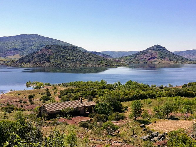 TRAIL DU TOUR DU LAC DU SALAGOU - GR® DE PAYS ENTRE 2 LACS AVÈNE – SALAGOU