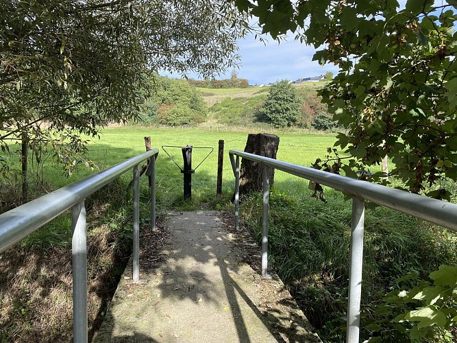 Saint-Remy-Promenade de Leval_pont sur le Bolland au bas de Leval_09-2023