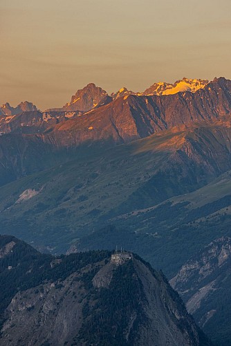 Levé de Soleil depuis les chalets de la Buffaz