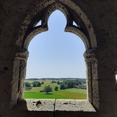 Fenêtre depuis la collégiale de La Romieu