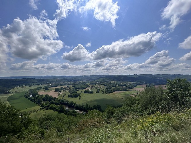 Point de vue côte de jor - Saint léon sur vézère - 28 Mai 2023 ©Marion