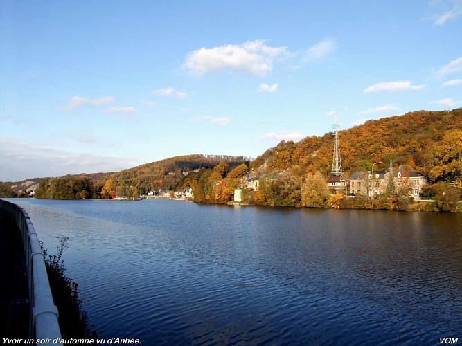 Au fil de la Meuse, à Yvoir...