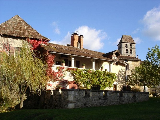 Moulin-et-eglise-St-Jean-de-Cole