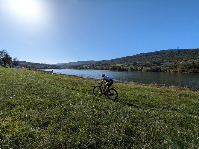 Parcours VTT 71 bleu - Vallée de l'Oignin la Belloire - Espace FFC Ain Forestière_Samognat