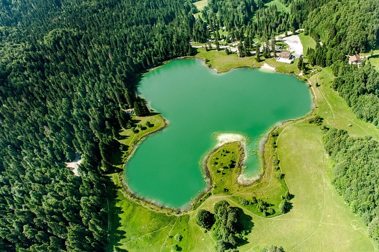 Lac Genin vue du ciel