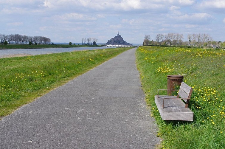 Le Mont Saint-Michel par la voie verte depuis Beauvoir