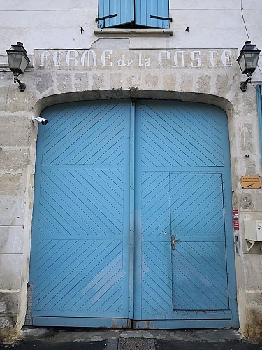 Porte ancien relais de poste