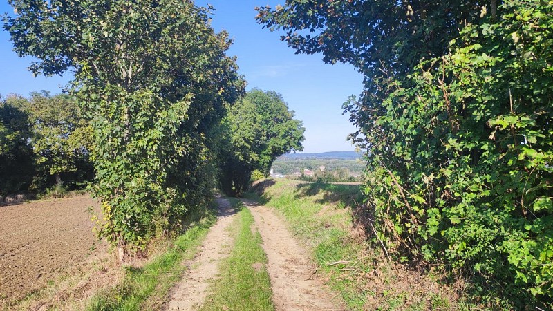 Villers et le Dolmen de la Pierre aux Fées