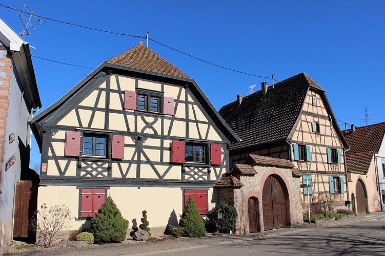 Maisons en bois de la rue de la Gare