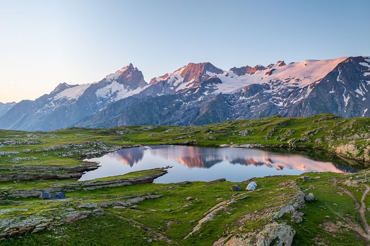 The Emparis plateau and its lakes - Lac Noir and Lac Lérié_La Grave