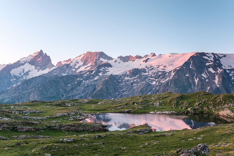 The Emparis plateau and its lakes - Lac Noir and Lac Lérié_La Grave
