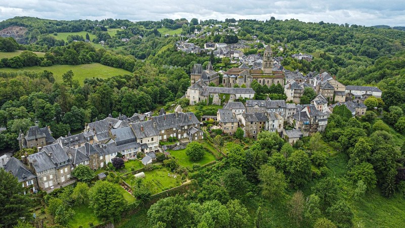 Corrèze Tourisme_GR46_Uzerche (3)_© David Genestal_juin 2024