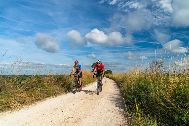 Vélo gravel à Lalbenque