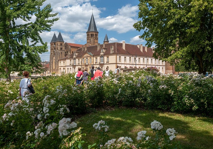 Paray le Monial, Basilique du Sacré Coeur.