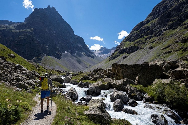 Le refuge du Pavé au départ de Villar d'Arène