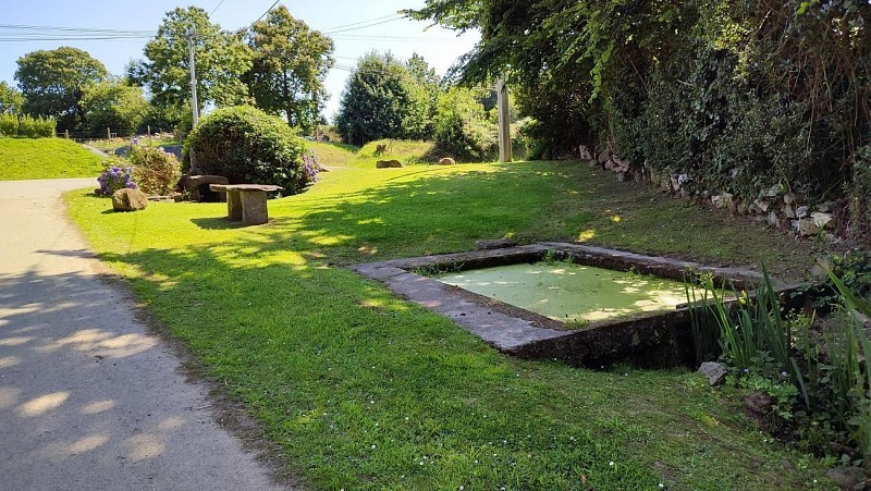 Fontaine et Lavoir Saint Laurent - Plouegat