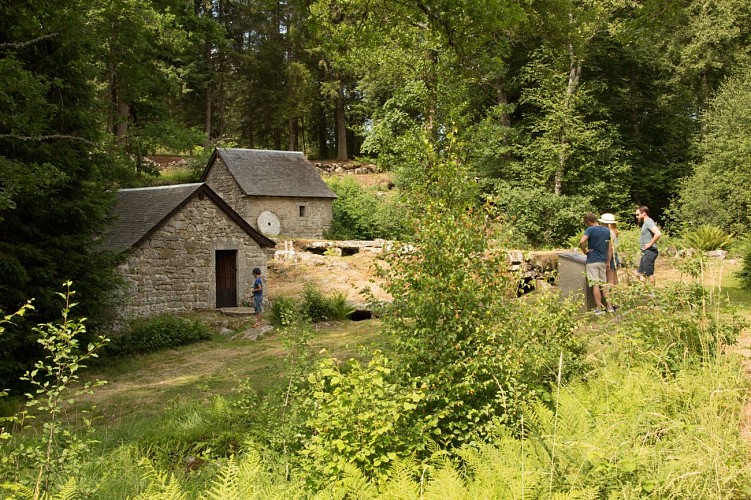 MoulinRazel-Perols-Ete2019@OTCHC-MalikaTurin-Com_(1)