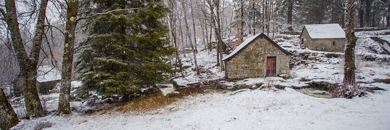 Moulins de Razel neige en hiver - Pérols sur Vézère