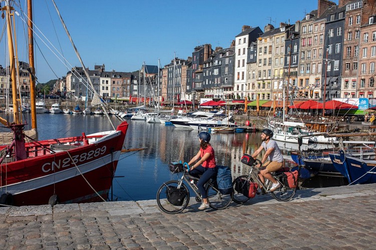 Velo_a_Honfleur-David_Darrault___La_Seine_a_velo_2019-6141-1200px