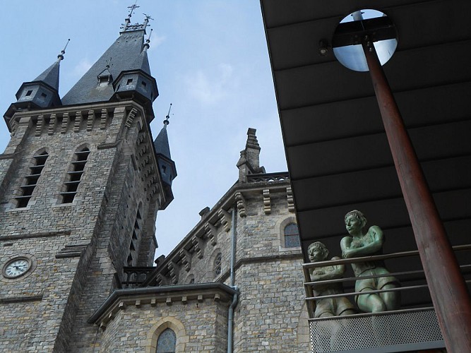 Sous le clocher de Châteaubourg