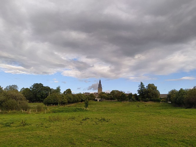 OISSEAU - RANDONNÉE - SENTIER AUX PAS DE QUINCAMPOIX - N°25