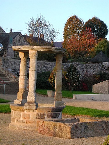 SENTIER DU BOCAGE AU FIL DE L'EAU (N°3 - BASE VTT FFV LES PERLES)